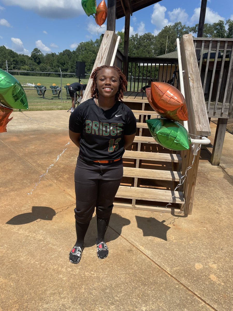 Medora Davidson tweet media