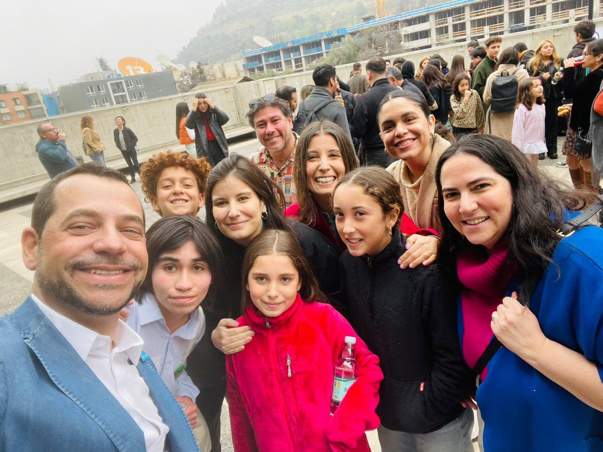 PROITA's tweet photo. Equipo @UnicefChile @OITconosur @AgendaCAF en lanzamiento 2da temporada de “Somos los niños” de la @laventanacine y transmitirá @NTVChile (domingo 6 de agosto, 20:30hrs.)

#DerechosNiñez👧🏻👦🏻

@ONUChile @JUNJI_Chile @SubseNinez @SubEducParv @subeduc @WorldVisionCHL @TVN https://t.co/JyOL2DwsBv