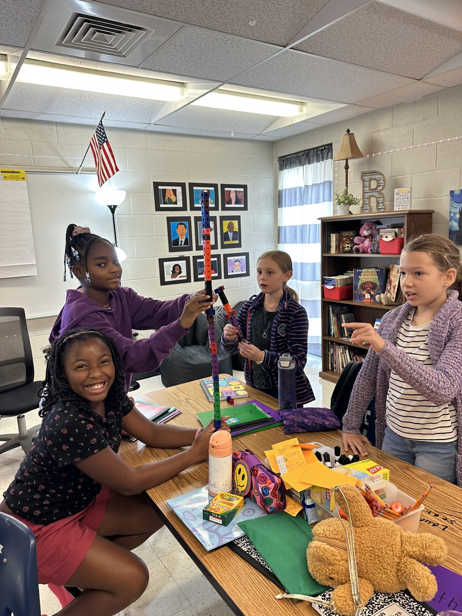 J68Janis's tweet photo. Challenge: How many different shapes can you make with only 4 cubes? Who can build the tallest tower without it falling ? Working in collaboration! @NESBraves @chrisleycreator https://t.co/Rbito7mlDj