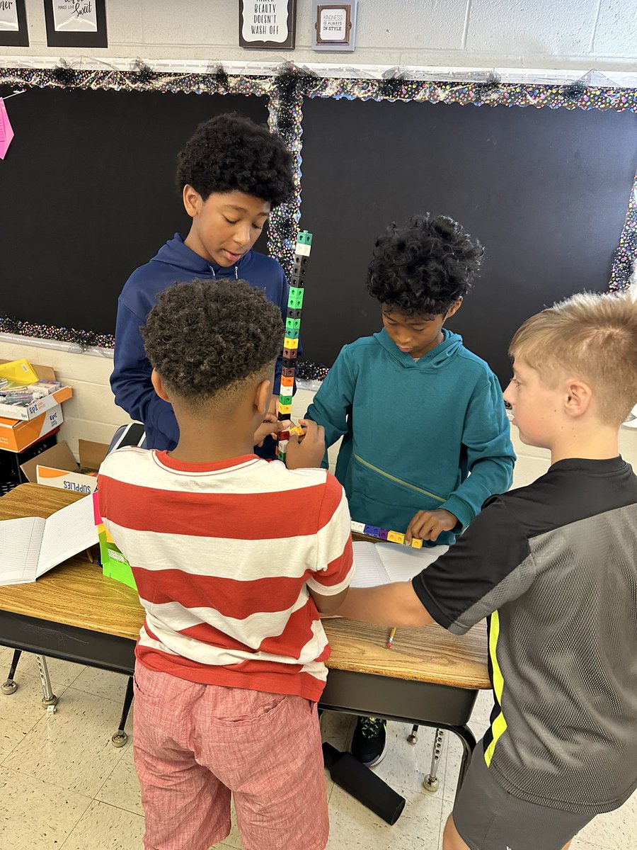 J68Janis's tweet photo. Challenge: How many different shapes can you make with only 4 cubes? Who can build the tallest tower without it falling ? Working in collaboration! @NESBraves @chrisleycreator https://t.co/Rbito7mlDj