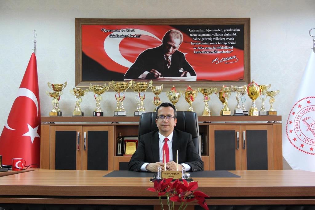 2019’dan bu yana Müdürlük görevini yürüttüğüm Şehit Ahmet Benli MTAL’nden Aksaray’a tayin olmuş bulunuyorum.Bu süreçte bana destek olan Eşime,Aileme,Müdürlerime,İdari Ekibime,Öğretmenlerime,Velilerime,Öğrencilerime teşekkür ederim.Tekrar görüşmek dileğiyle,Hakkınızı helal ediniz.