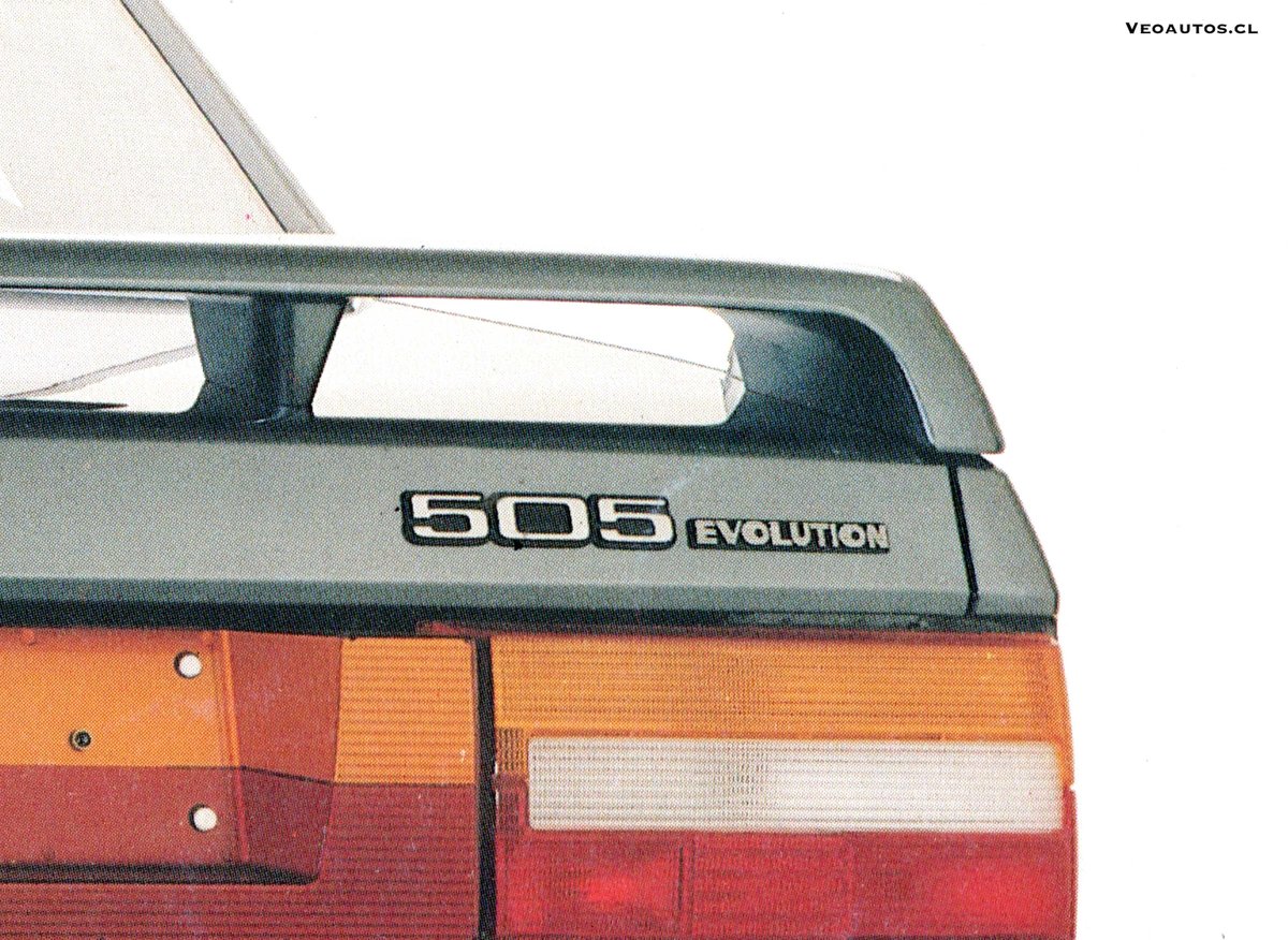 VeoAutos's tweet photo. #Veoautosdeldía Peugeot 505 Evolution Versión 1990-1991, con 1.019 unidades vendidas
+ info https://t.co/gbu4WiD3Zr
#505evolution #peugeot505 @Peugeot @addict_car @thecarfactoids @RiveraNotario @PeugeotCL https://t.co/xgi1whUarC