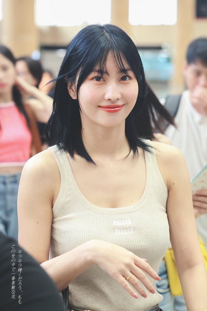 the prettiest woman to exist 🥹

#MOMO #TWICE