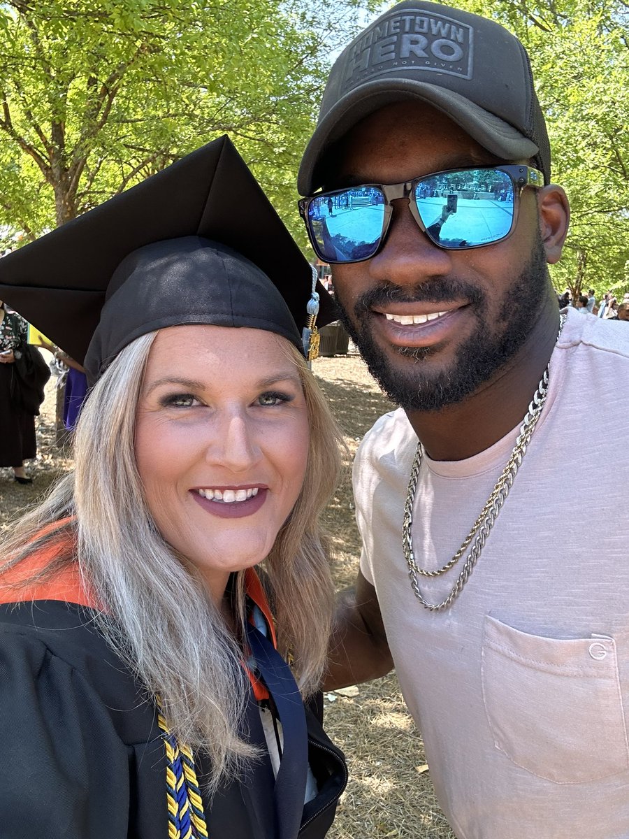 Graduated with my 2nd Masters from <a href="/AuburnU/">Auburn University</a> today and met <a href="/sammiecoates11/">Sammie Coates</a> - War Damn!!!