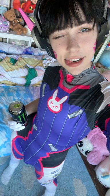 Femboy https://t.co/H0C4Ef5RHh set is up 💕 https://t.co/MQHpomkbYQ https://t.co/SvErlNSpDc