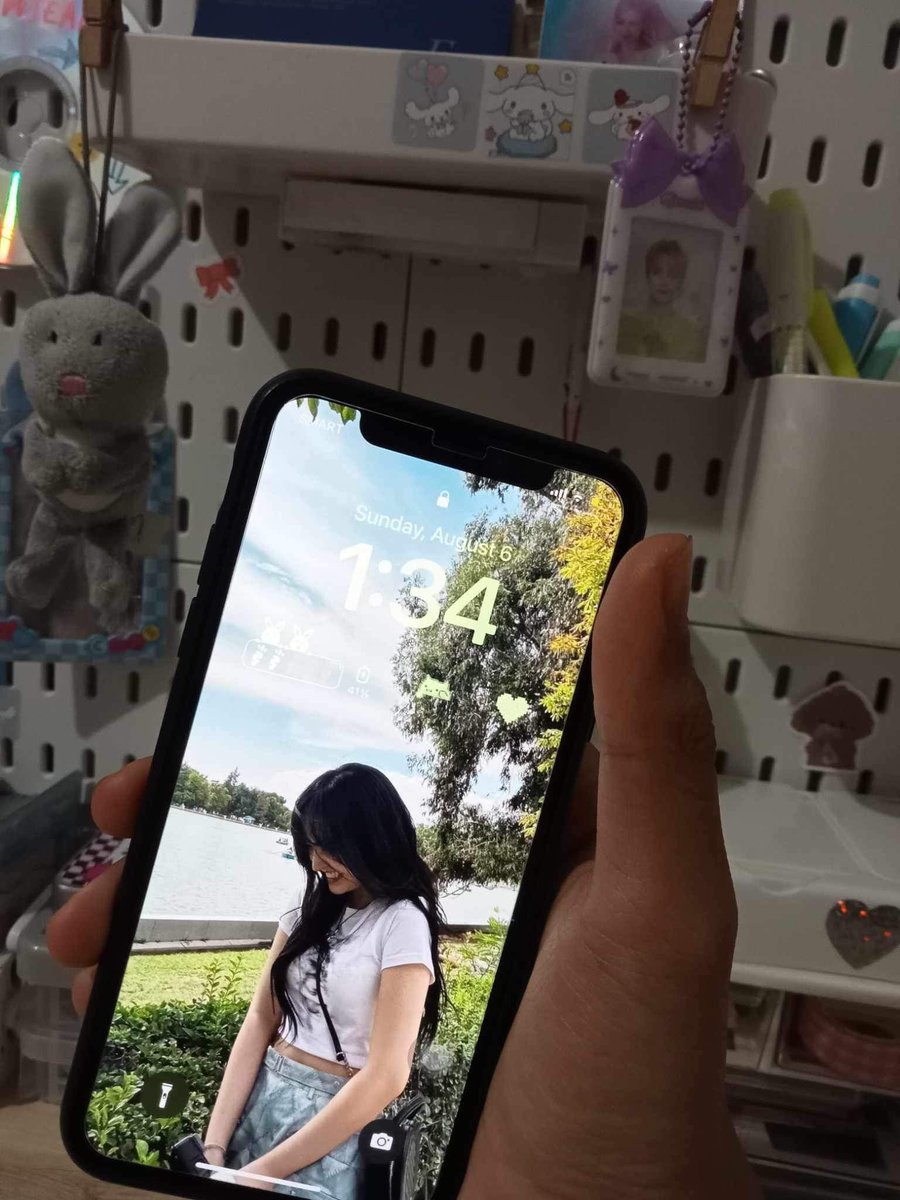 Moon_ujjn's tweet photo. #mails4moon
#luna_feedbacks 
Kind the overdue feedback huhu
I received the phone in good condition 🥳🥳🥳
Tysm for the free case https://t.co/QGo8Hs0sLL