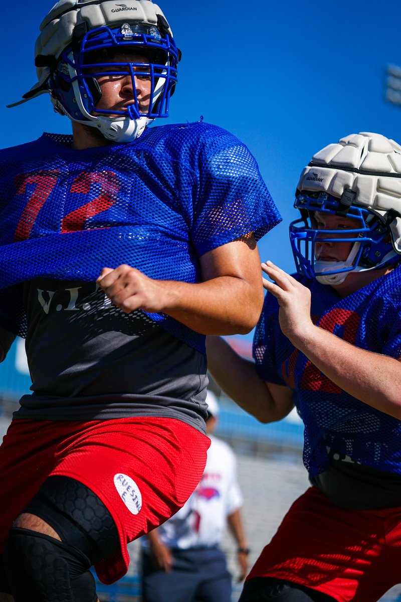 BudaHaysFB's tweet photo. Hawks bringing the heat 🔥#WIT @LesGoad https://t.co/qemonp155D
