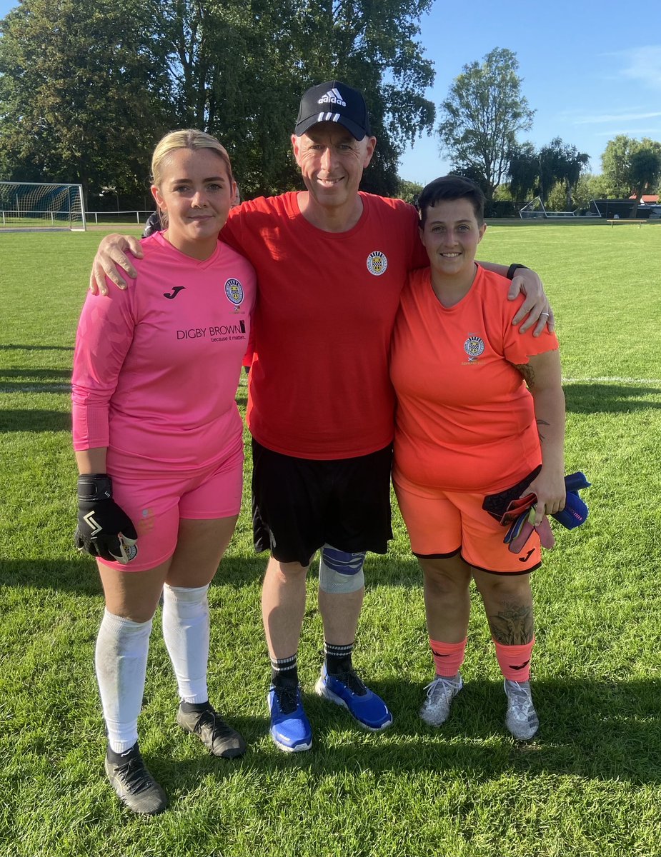 🇩🇪 What a ten days with these two legends, <a href="/sophieecannon/">Sophie Cannon</a> &amp; <a href="/JojoCaca_1/">Jo Casey</a> 

10 clean sheets over the whole pre-season camp, and a cup final place against the famous Borussia Dortmund  🟡⚫️ in the Peuler Deerns Cup Final.

Proud of them both!

<a href="/stmirrenwfc/">St Mirren WFC</a> @goalieprogloves