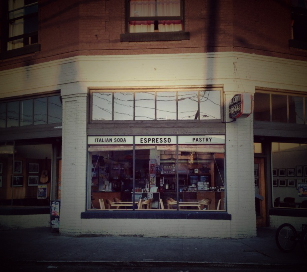 grounds_running's tweet image. Need a new running route in Seattle? Go run!

Run 4 Miles in Georgetown tinyurl.com/mserw2em

Listening to this week's playlist tinyurl.com/bdddh8m4

Then grab coffee at All City Coffee tinyurl.com/5232tebm