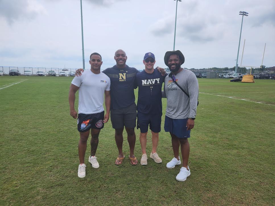 Great to see some @NavyFB legends at practice today including Bernie Sarra, Amos Mason, Gee Gee Greene, @GASUDD, Malcolm Perry, Jabaree Tuani and @Noruwa_Obanor