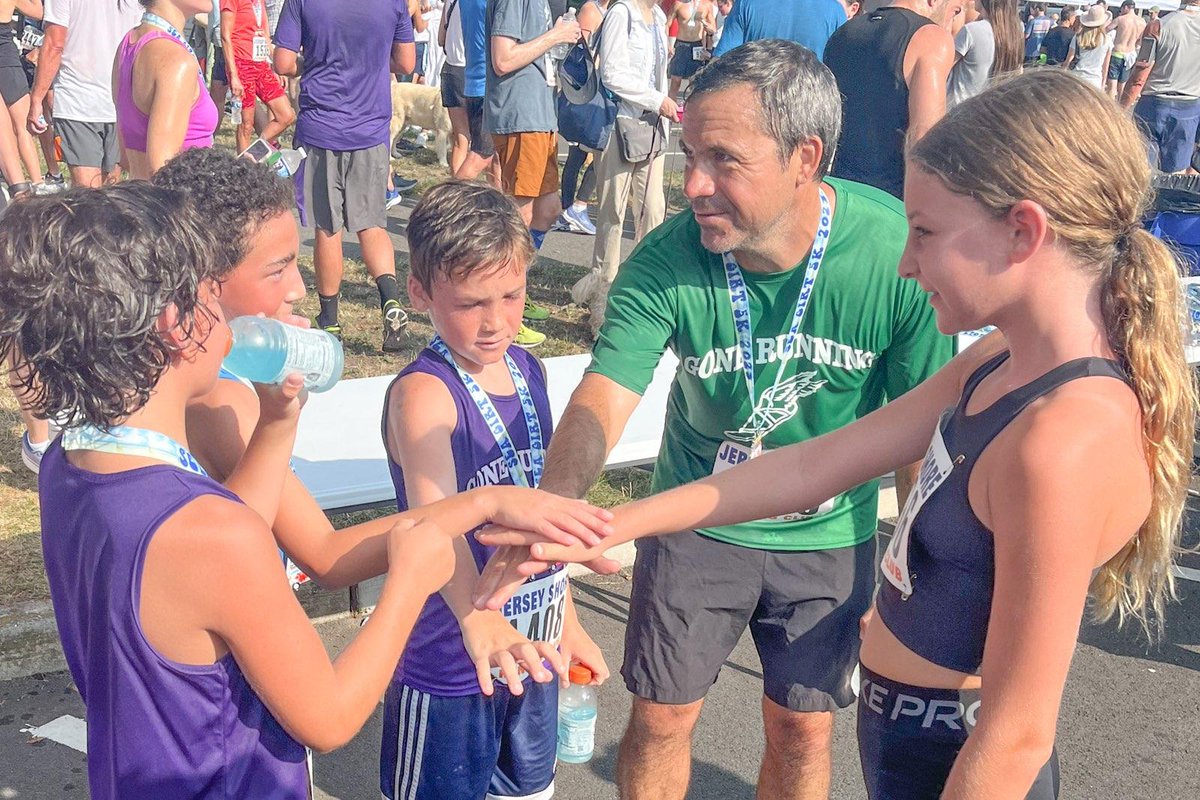 squanxcandtrack's tweet photo. The Sea Girt 5K is always a highlight of the summer. Coach Brian had a lot of fun with his Gone Running crew! Some breezy 5k debuts and a couple of Age Group winners. Well done, Sailor and Owen! Congratulations to all!!!!

Fast Kids at Play! #gonerunning https://t.co/KHOCkMV9Yd