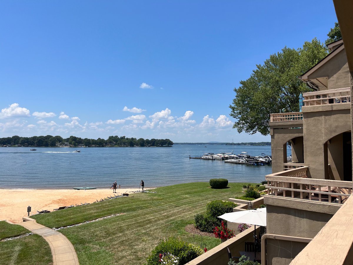 BrianThome40750's tweet photo. @RushFamTourneys my own Lakeside Park. Lake Norman; Davidson, NC. Rush aka the Masters triple shot Saturday.               High Water off Hold Your Fire.         Red Tide from Presto.                             Lakeside Park off Caress of Steel DUH! 🤘#Rush4life https://t.co/4ufwPbg00z