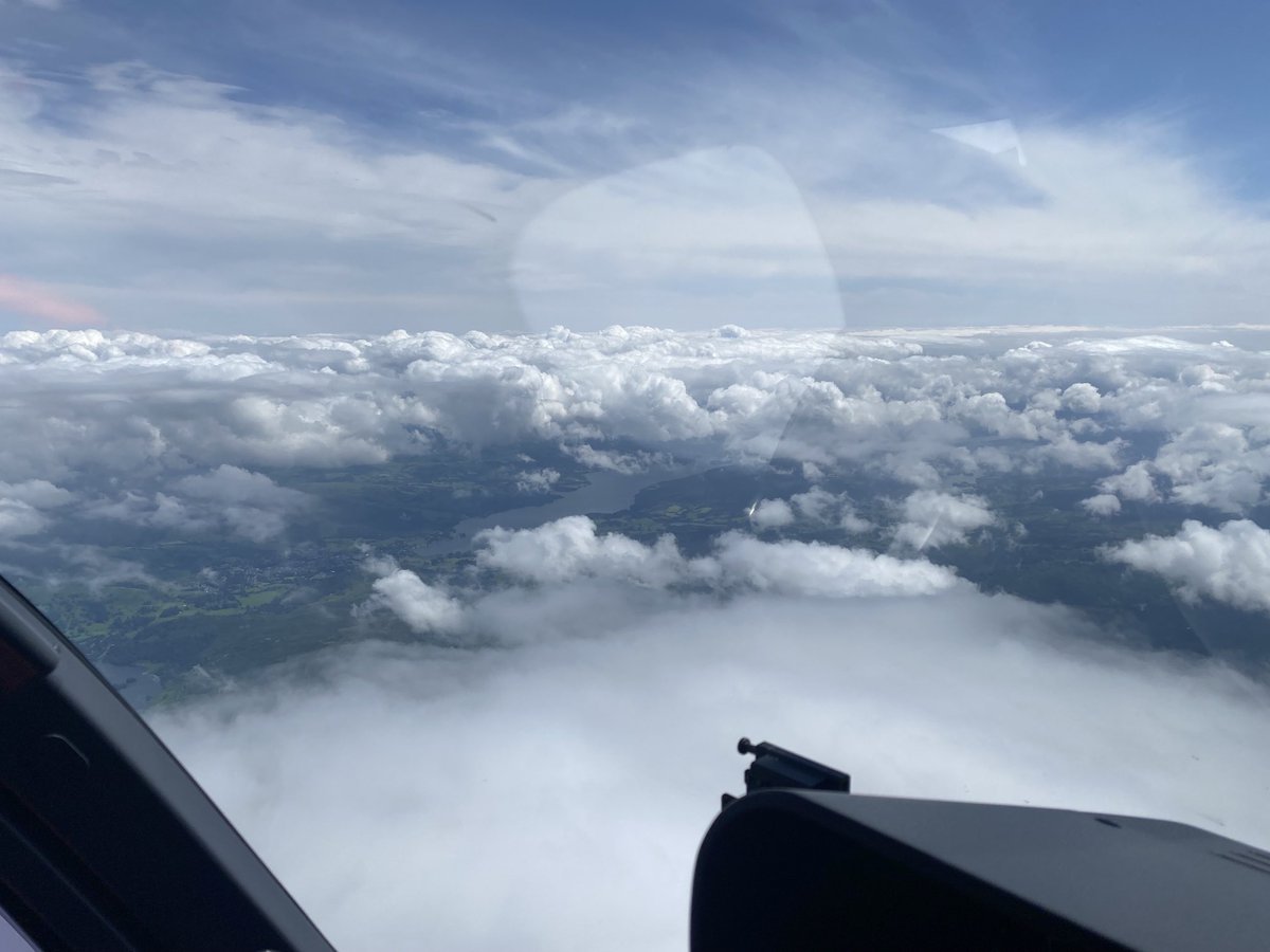 dauphinsky's tweet image. 4 Seasons in 1 day.. #Summer! #H145 #pilotview #pilotlife