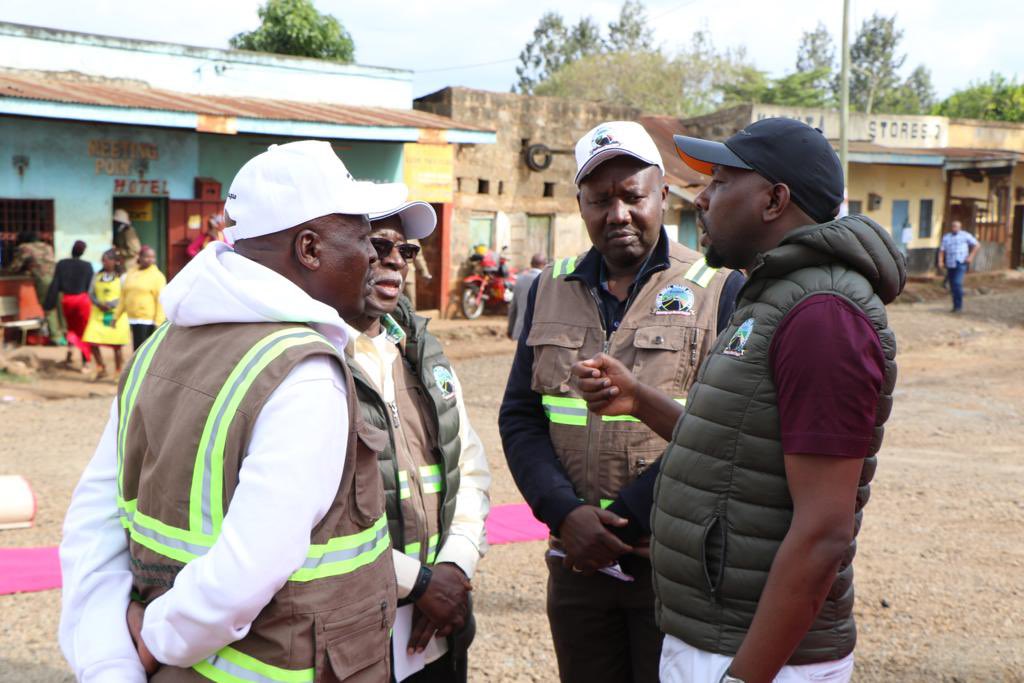 KeRRA_Ke's tweet photo. 2/2 The road which is 42.5 Kilometres is expected to spur economic growth in the area and ease access to resources and services.
#connectingdevolvedkenya https://t.co/sj2B6FKrjk