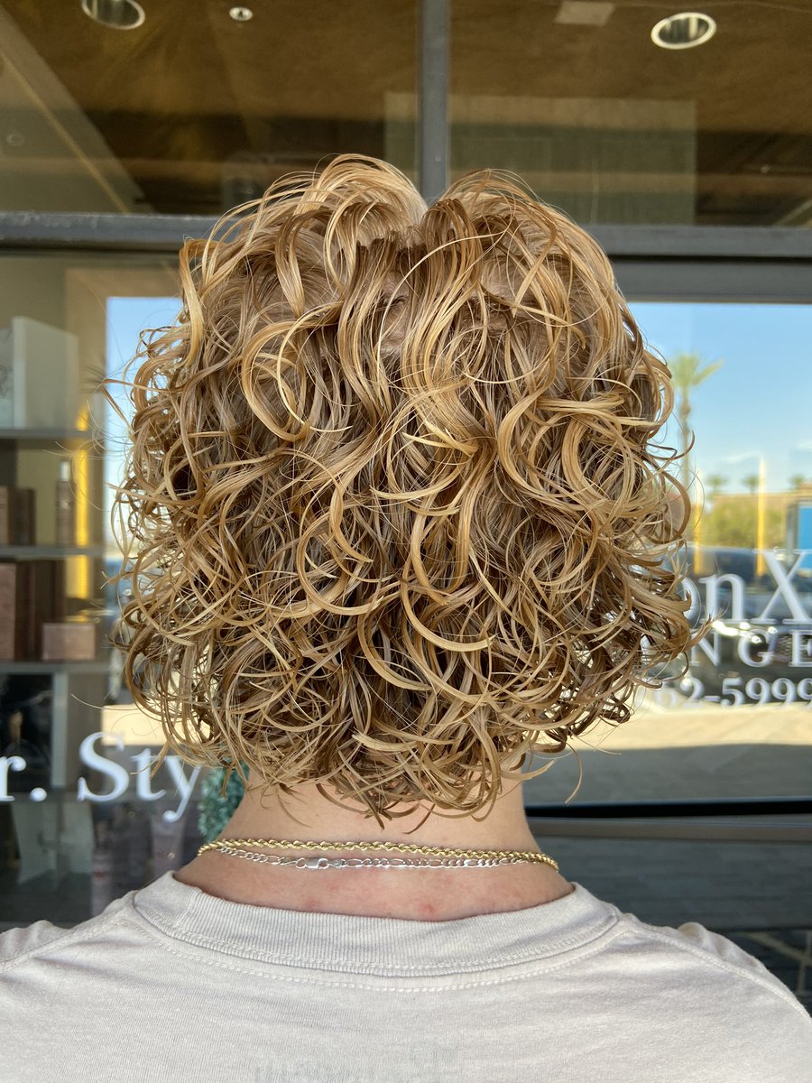 Mens loose perm by Sierra at SalonX Hair Lounge in Las Vegas, NV. Call to book today!
#SalonXHairLounge #HairSalon #SalonX  #Hair #BestOfLasVegas #summerlin #perm #hairtransformation #wave #waves #blonde #blondehair #hairstylist