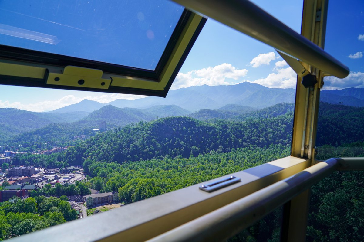 TravelGburg's tweet photo. Today we celebrate a true Gatlinburg icon in the sky. Happy 50th Anniversary to @OberGatlinburg's Aerial Tram. 💙 https://t.co/HS8m1YHhie