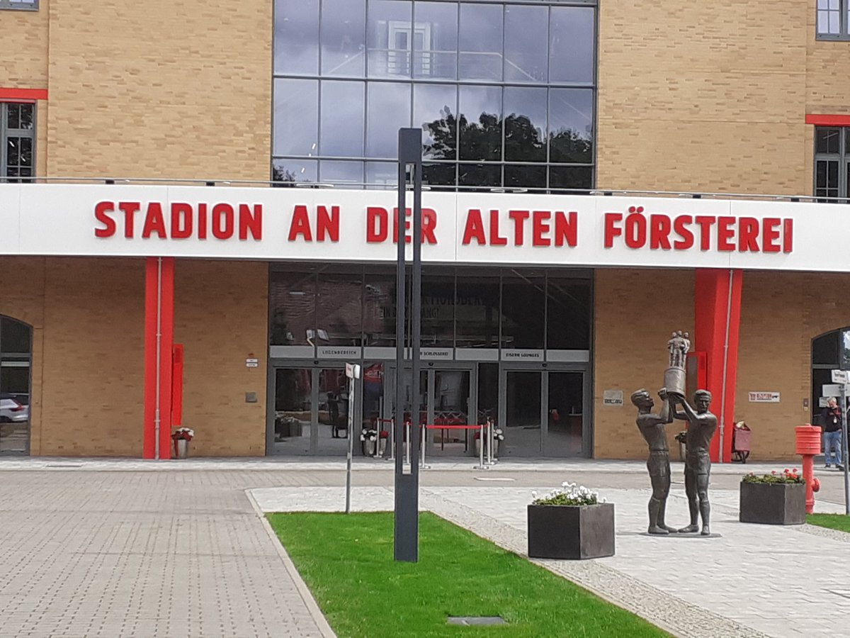 bonaldo30's tweet photo. Weer een mooi middagje Union Berlin 4-1 tegen Atalanta Bergamo https://t.co/BcYKUNsZEM
