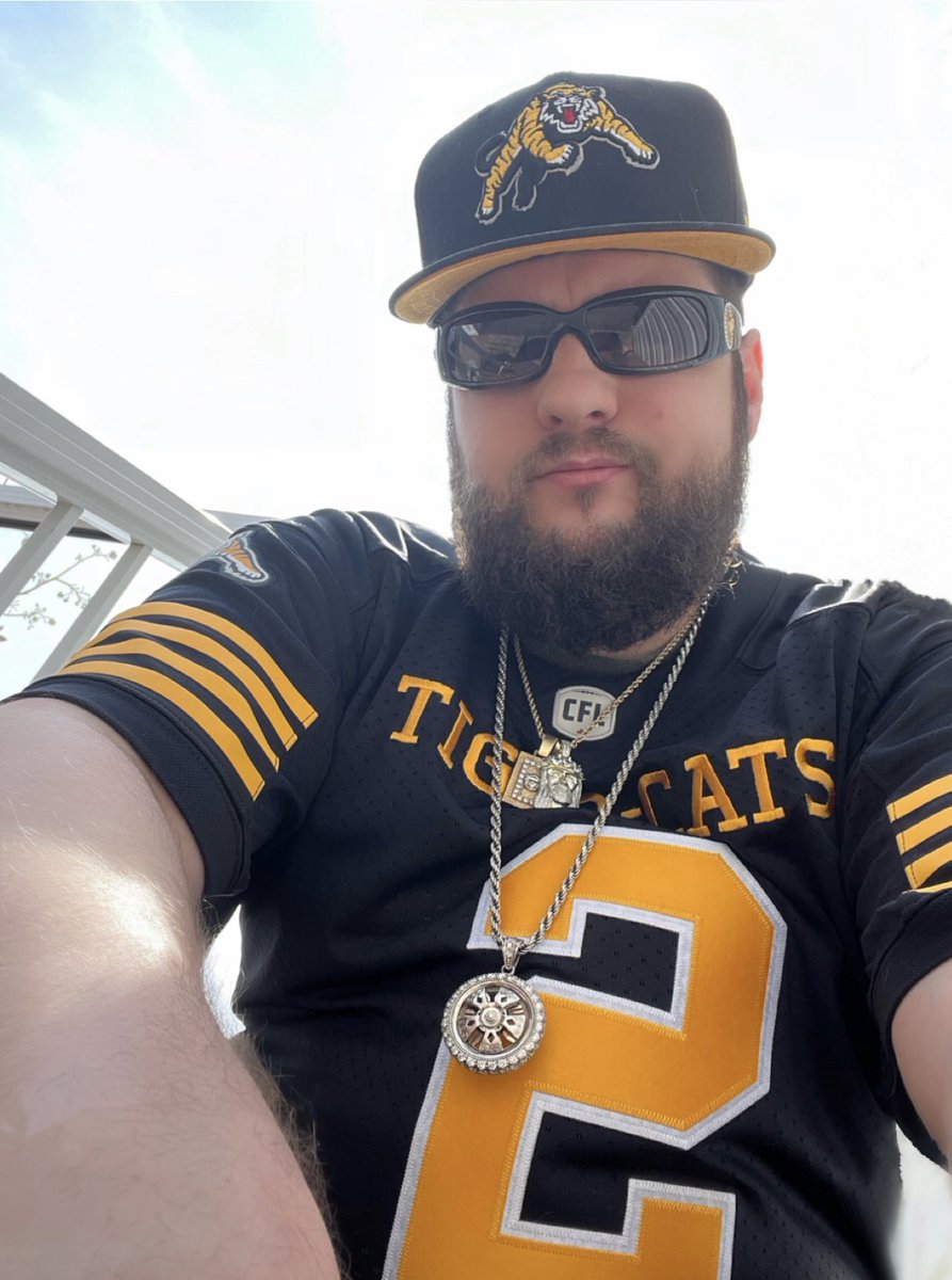 #OskeeWeeWee Gameday let’s go cats 🐯 @Ticats @djgeetv #yeeyee ☀️ ✌️ ❤️ @CFL #Ticats