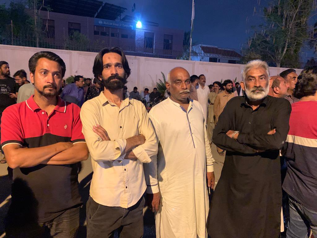 Positive_Inform's tweet photo. آج مورخہ 5 اگست بروز ہفتہ ایم کیو ایم پاکستان ہاؤس میں ہونے والے اجلاس میں ناظم آباد گلبہار ٹاؤن کی تمام یوسیز کے ذمہ داران و کارکنان نے بھرپور تعداد میں شرکت کی۔ 
#MQMPakiatan
#MQMPakistanNayKarDikhaya
@allaboutmqm @aasia_ishaque @sabheenghoury https://t.co/IOLdtp0dwn