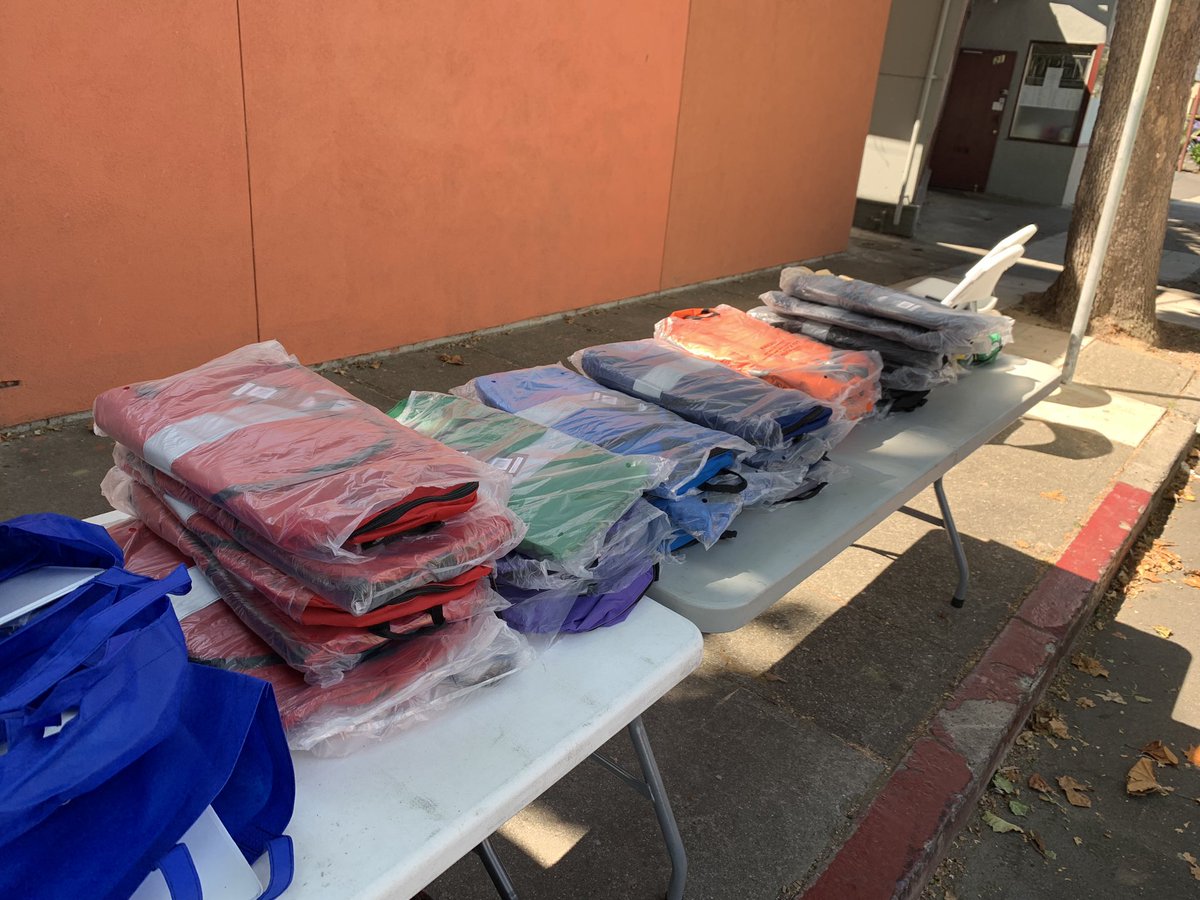 Going on right now. Grant Avenue Foundation and TAGS Backpack and School Supplies giveaway. Come on out! 12-4pm or while supplies last! <a href="/SLUSD_News/">San Leandro USD</a>