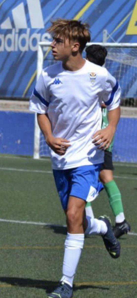 🚨 #EXCL: Eric Presta (2006), nuevo fichaje del <a href="/UEO1921/">Unió Esportiva Olot</a>. #UEO 🔴

◉ Llega procedente del <a href="/ecgranollers/">ECGranollers</a> y jugará en el Juvenil 'A' en Liga Nacional.
