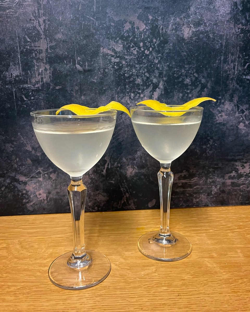 Tonight’s cocktail is a Raimbaut: Gin, Lillet Blanc and Triple Sec.
Shake with ice, strain and garnish with a lemon twist.
Well this is a lovely little drink, short and perfect aperitif. 
#cocktails #saturdaycocktails #gin #lilletblanc #aperitif