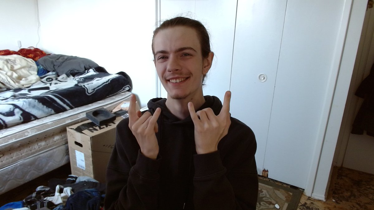 Flixayyy's tweet photo. GOOOOOOOD AFTERNOON TWITTERVERSE
Holy fluke it's good to be back - Hoping that everyone has a GREAT Day today!
Reminder at 10,000 on TikTok I Will be Giving Away a Respawn Products RSP-110 to ONE Lucky Community Member! https://t.co/AJTsuaSL4z