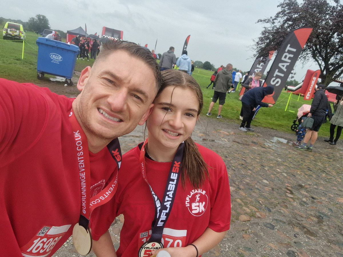 KieranBrooks's tweet photo. @ukrunningevents dragged my eldest out for her first 5k run!! A bit on the wet side but who cares when you're sliding and bouncing over obstacles!! #inflatable5k https://t.co/7yzdVtmE67