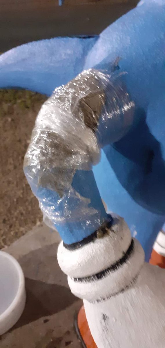 SFArgOficial's tweet photo. En la madrugada del 4 Agosto la estatua de Sonic ubicada en Córdoba (Argentina) apareció de esta forma... 
No tiene mucha pinta de haber querido ser vandalizada, pero gracias a un buen señor llamado Lucas Altamirano pudo ser arreglada 💙

#SonicTheHedgehog #SonicNews #Sonic https://t.co/NUIxnMnver