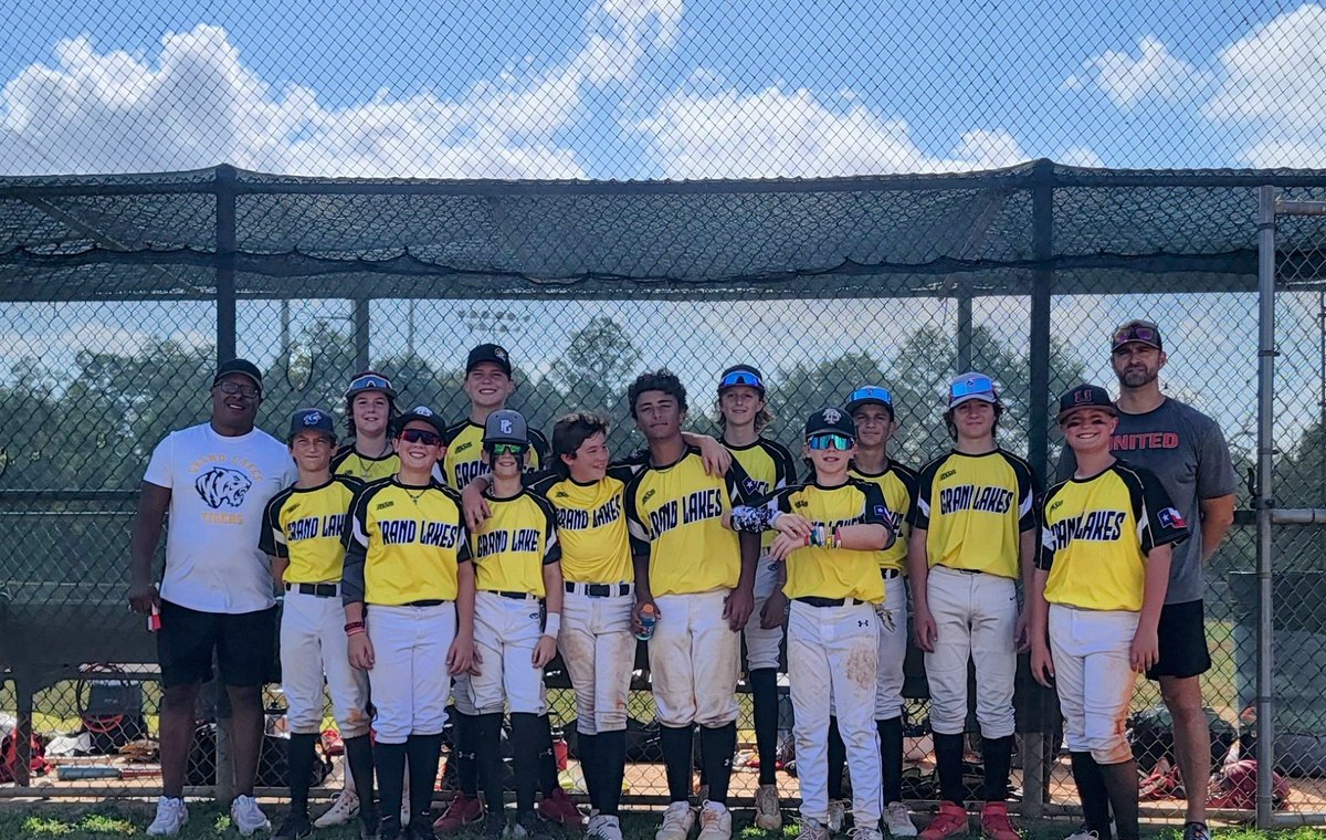 1stgradeismyjam's tweet photo. 8th grade Grand Lakes playing some good ⚾️ ball on a very hot day🌞! @GLJH_Athletics @MSMTournament https://t.co/UlyS7HJafW