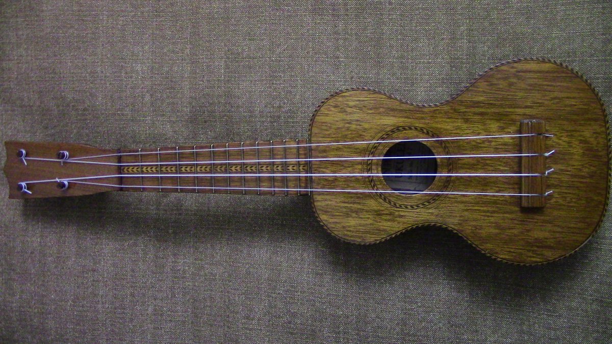 Vintage ukes for sale on ebay. ebay.com/sch/i.html?_dk… #ukesforsale #playukebyear #jimdville