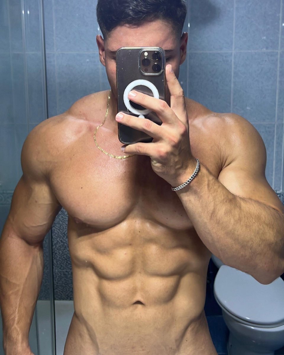 Gianwolf_'s tweet photo. 😏🔥

https://t.co/SgycUH5dG4 https://t.co/mvskDgbFlT