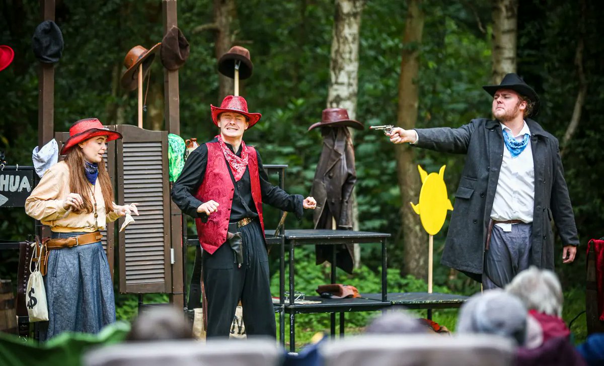OTG_TheatreCo's tweet photo. Second night coming up at Royden Park tonight and the weather has blessed us by banishing the rain! 

Get on down and see what sent our sell out crowd wild last night! 

Also, check out the review from last night's show:
https://t.co/OCwhQY5Gi9 https://t.co/V4AqdMnsw1