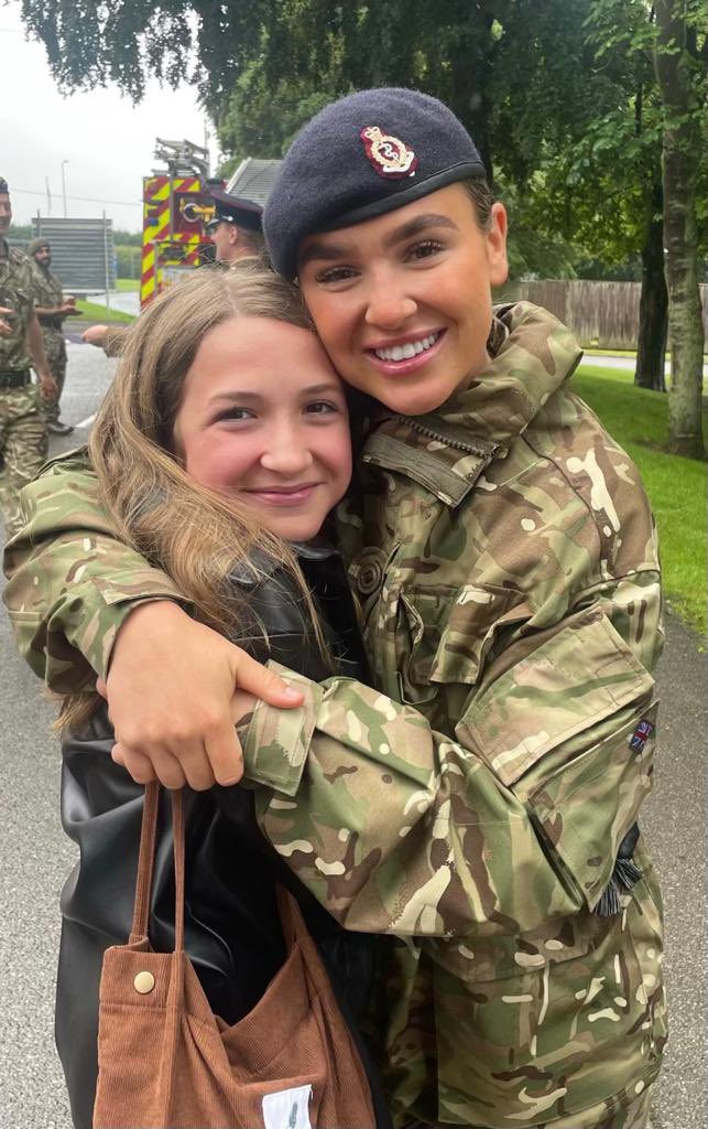 When I thought this young lady couldn’t make me any prouder to be her dad , then this! Passing out today at <a href="/BritishArmy/">British Army 🇬🇧</a> Reserves - ready to start her next phase with @ArmyMedServices . Unfortunately her two of her three sisters couldn’t be there, but the baby sister did 🙏