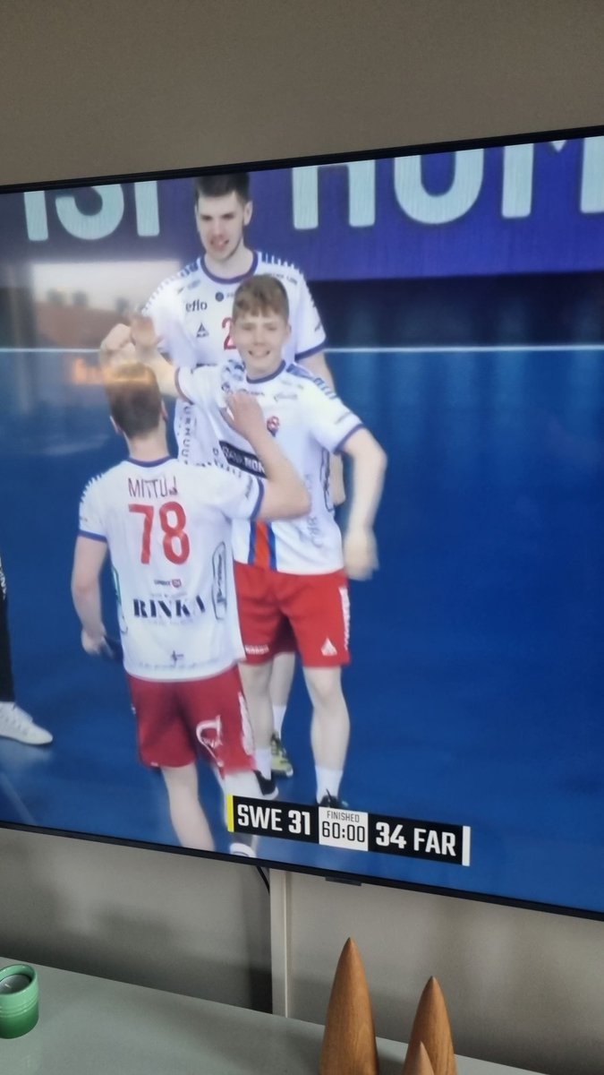 Helgi Hoydal tweet media