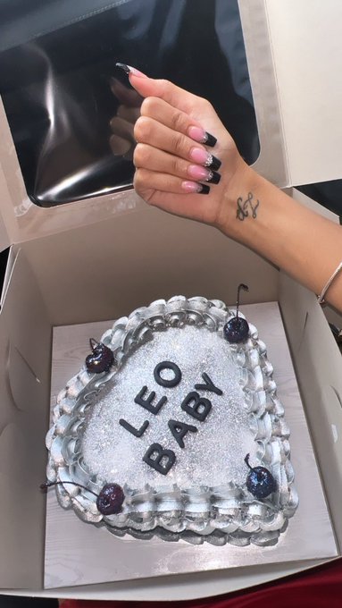 Birthday girl 👧🍾🎉 https://t.co/6A6WYH940a<a href="/tag/nasty19"class="tags"><span>#nasty19</span></a>