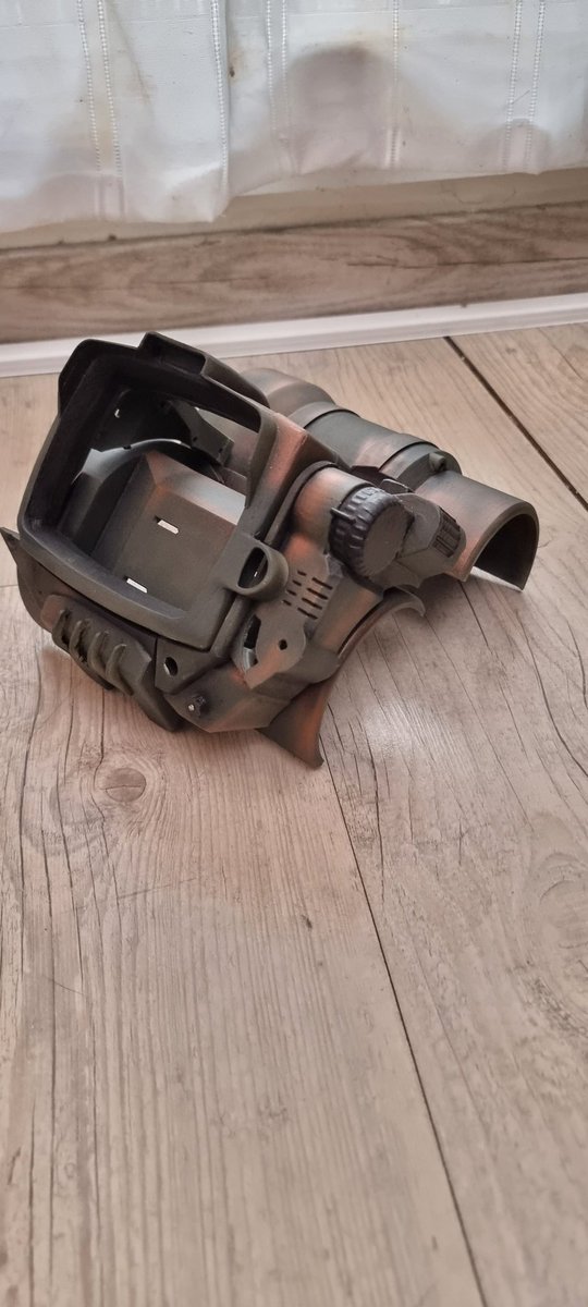 selene_fantasy's tweet photo. L'air de rien, ça commence à ressembler à quelque chose 👀... (poke @dragunova_cos)

#wip #Fallout4 #nextcosplay https://t.co/X2dLUGtIRS