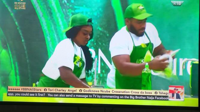 Urielmusicstar's tweet image. 3rd round of the #2Sure challenge and our Star and her BFF washed 11 plates in 60 seconds!!! 

Highest so far! 🔥🔥😮‍💨😮‍💨🔥
URISTARS💫🔥, we are so close to winning today's challenge, fingers crossed 🤞 as we say our prayers😩❤️ 

#BBNaijaAllStars #BBNaija #Uriel