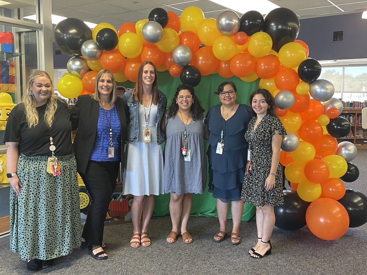 Scifi4025's tweet photo. I’m so excited about this year with my new team at CE. #CastleberryISD https://t.co/Ctkm0FWKXj