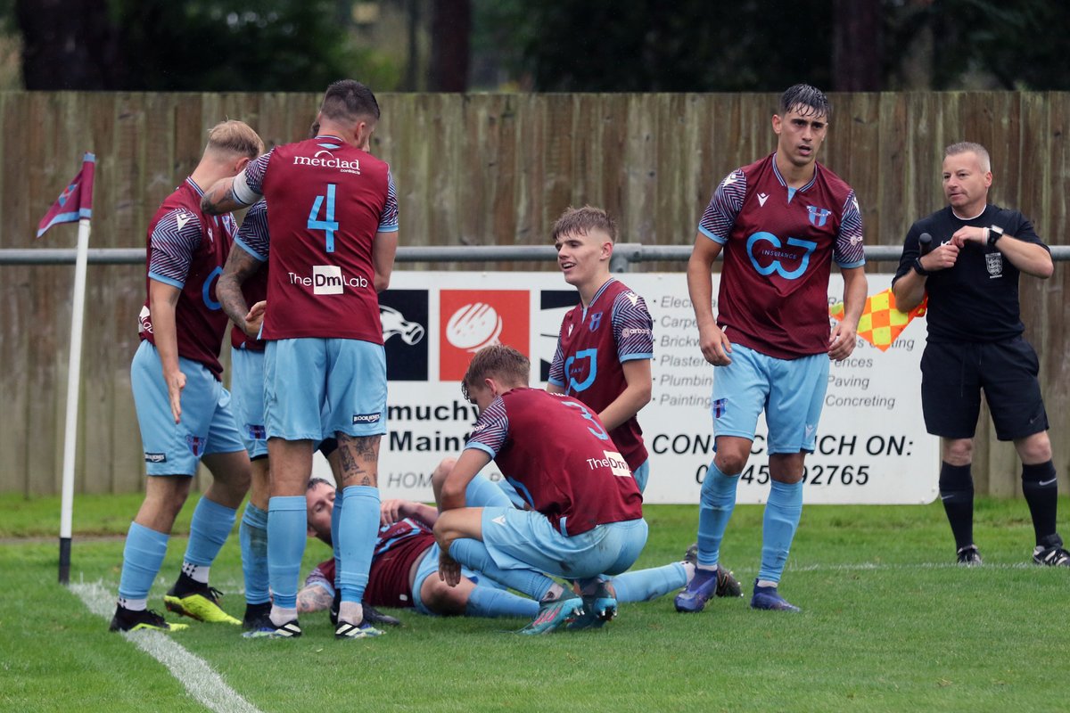 nibbo1's tweet image. Amazing thunderbolt of a goal by @DanielStoneman for @Westfieldsfc1 to put Westfields 2-1 up v @cogenhoeunited in the FA Cup Extra prelim round