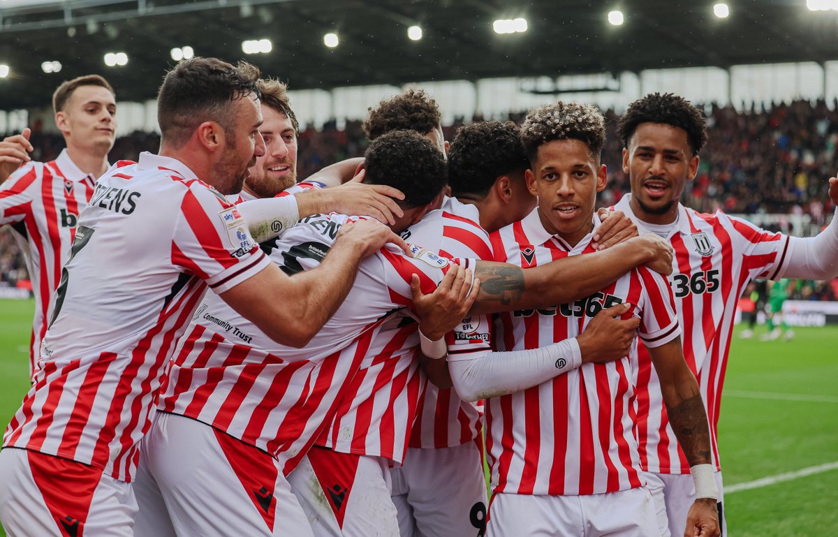 stokecity's tweet photo. Team ❤️

Town? 👀 https://t.co/pEb9u782FH