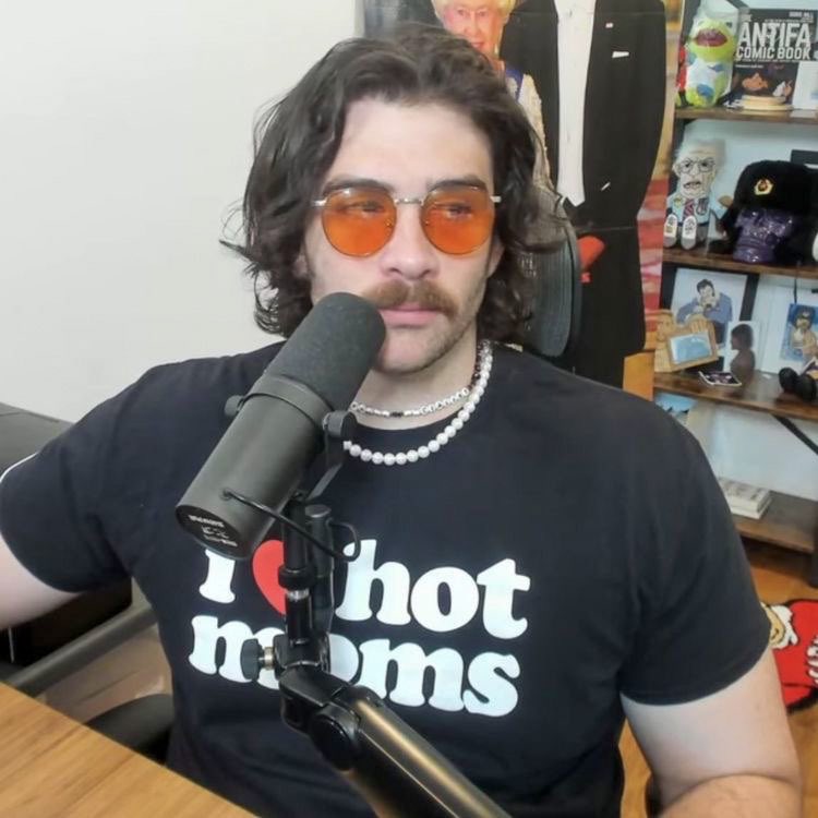 hasanscinema's tweet photo. this shirt will always be iconic https://t.co/JN1H2ZLGY3