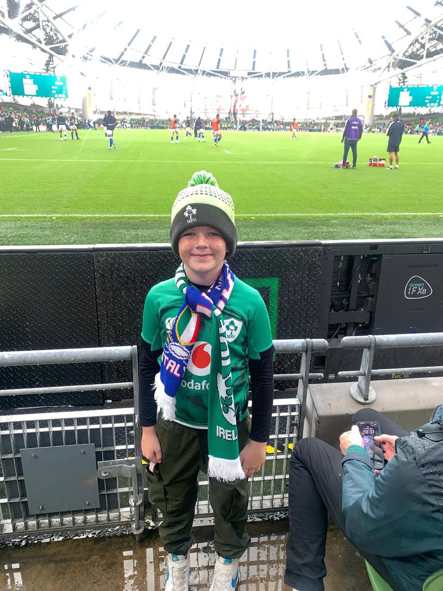 asheymc's tweet photo. Let’s go ireland ☘️
#shouldertoshoulder #TeamOfUs #IREvITA https://t.co/ouYvzBRDyJ