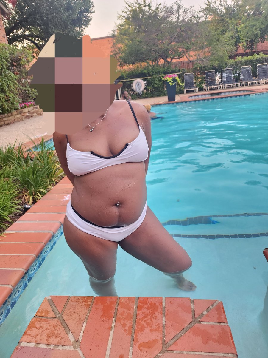 theGreenQueen42's tweet photo. Pool time https://t.co/gLcsepQIlI