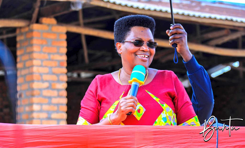 Ewe kuntu ari vyiza kandi ari ivyo igikundiro ko abavukana babana nyakubana. Umusi mukuru w'amakomine ni akaryo ko kwiginana no kunezererwa aho Imana yashimye ko tuvukira maze tukaja Inama n'ingingo y'ukuntu tuhateza imbere twisunze iragi rya Sogokuru ngo "Uwukize akiza iwabo".