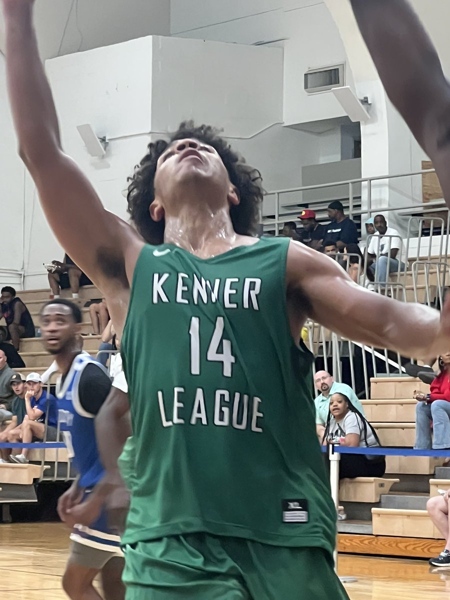 CapitolHoops's tweet image. At the half Tyler Perkins leads all scorers with 14 in a game littered with college players and pros. 
I literally cannot remember the last time I saw Tyler Perkins play when he wasn’t the best player on the court that night. 
Capital Classic Main game included. 
He makes…