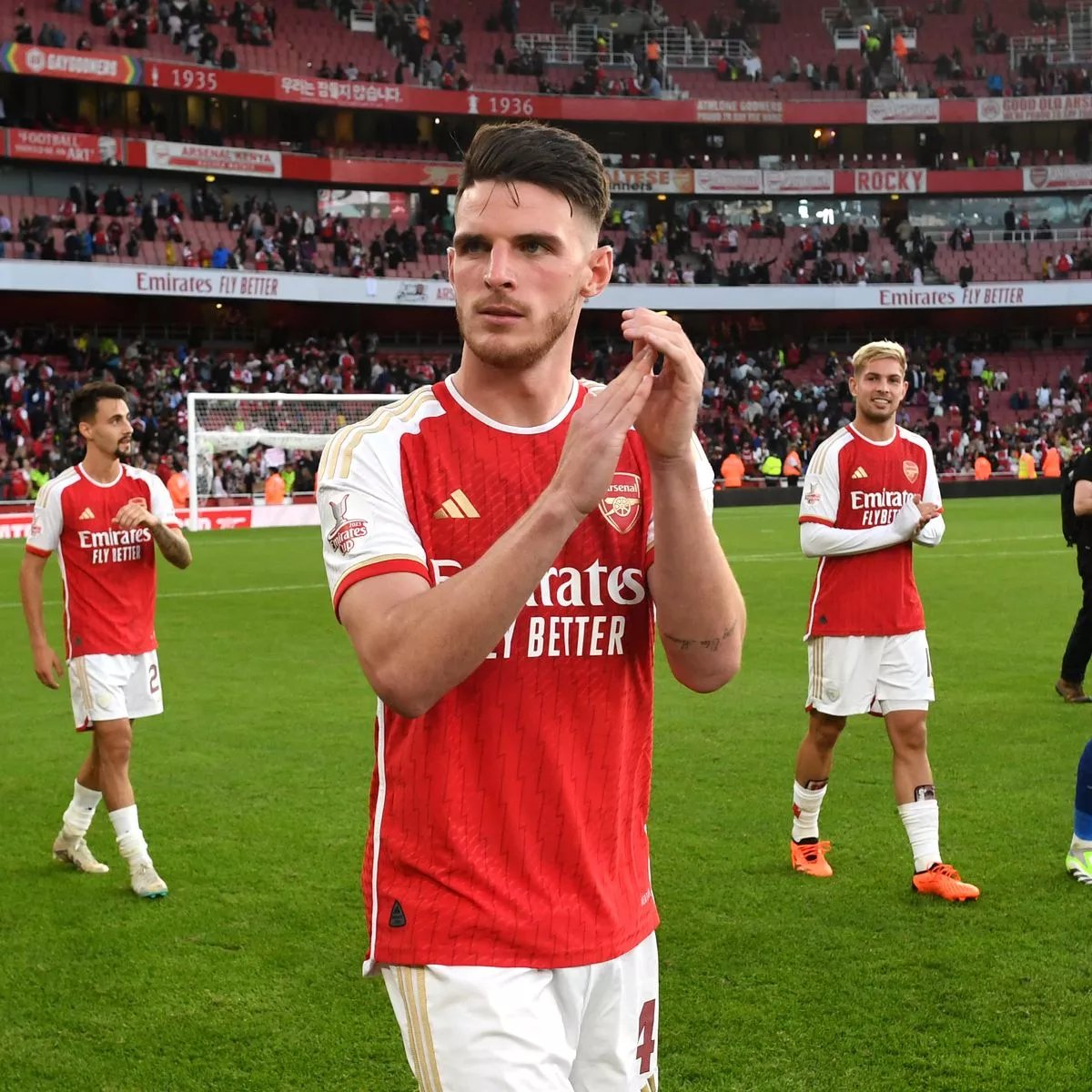 InvertTheWing's tweet photo. 2. Declan Rice - Minor error in my previous tweet, I totally forgot about Declan Rice. This guy is equally as good of a signing as Maddison. He is the best CDM in the world, and so young too. Yes, even better than Rodri. Absolutely elite ball carrier, and alongside Palhinha, the best ball winner in the league. He is someone that takes you from title contenders, to title winners, as well as UCL challenegers. His mentality is elite, having recently carried a relegation-threatened West Ham team to their first European Trophy. I cannot stress how transformative of a signing this is. It deserved to break the British transfer record, and is still somehow a steal
