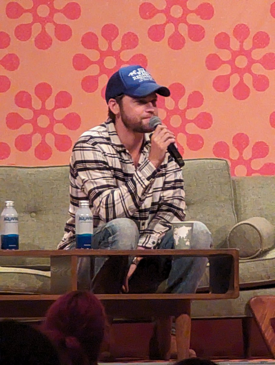 nickelkeep's tweet image. AlCal's panel! #MomentoCon