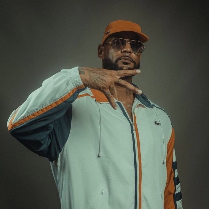 ShadesFrance's tweet photo. 🚨🚨 BOOBA devrait sortir un documentaire retraçant sa vie, sa famille et sur les fantasmes des gens le concernant !

📅 FIN D’ANNÉE https://t.co/lP3tKOLhxH
