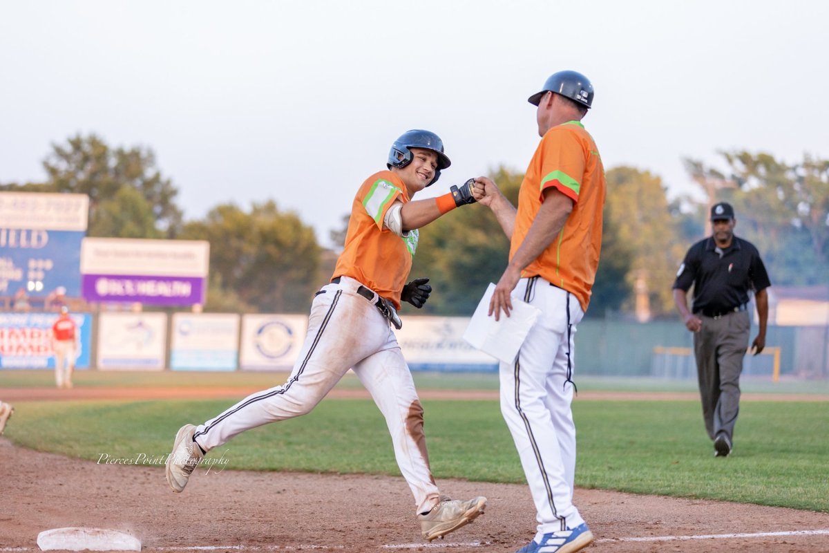 EdentonSteamers's tweet photo. THANK YOU to all our fans for coming out to Historic Hicks Field and supporting us at every game! You can skip the line at the ticket booth tonight by getting your ticket online here: https://t.co/3ZWhjslnb3 
#RollClams #FullSteamAhead https://t.co/bhJxhksEcB
